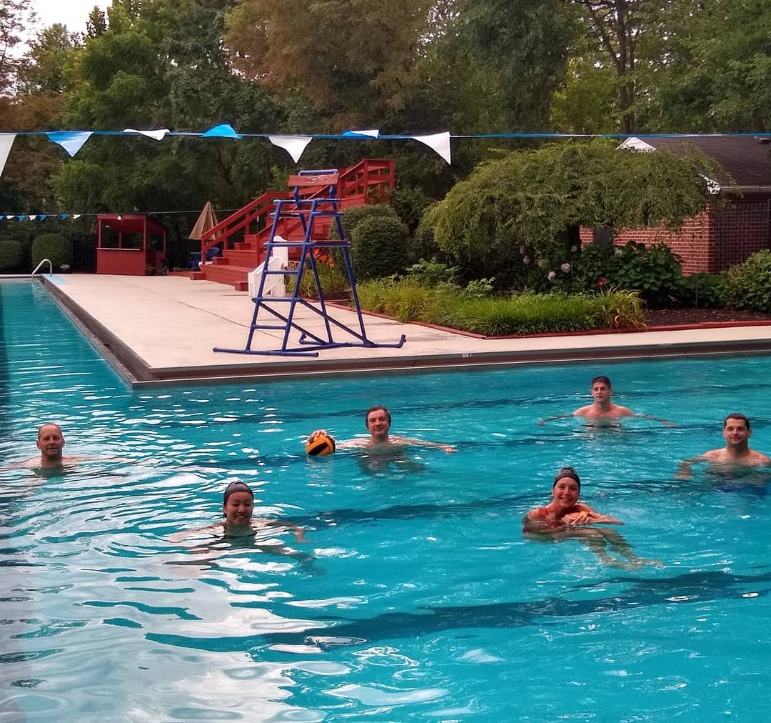 Water polo with social distances